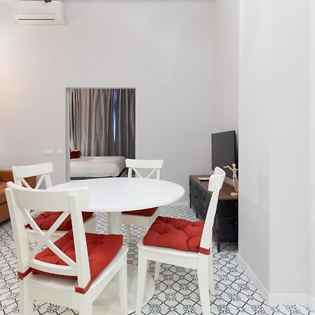The Little Village Apartments Valencia Luaran gambar